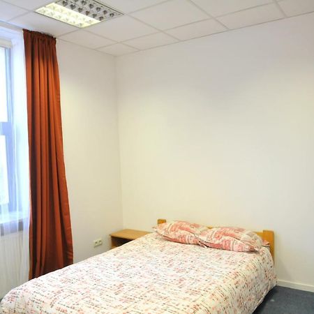 Economic Rooms- 24H Self Check-In Poznan Exterior photo