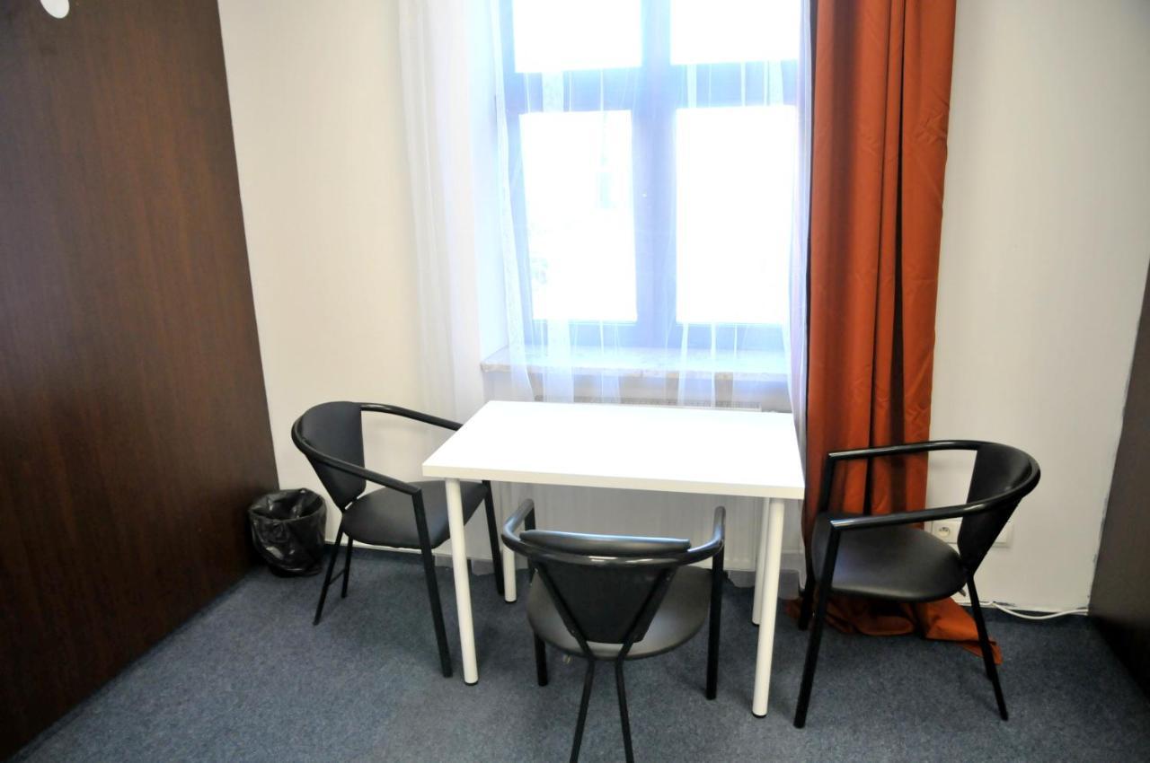 Economic Rooms- 24H Self Check-In Poznan Exterior photo