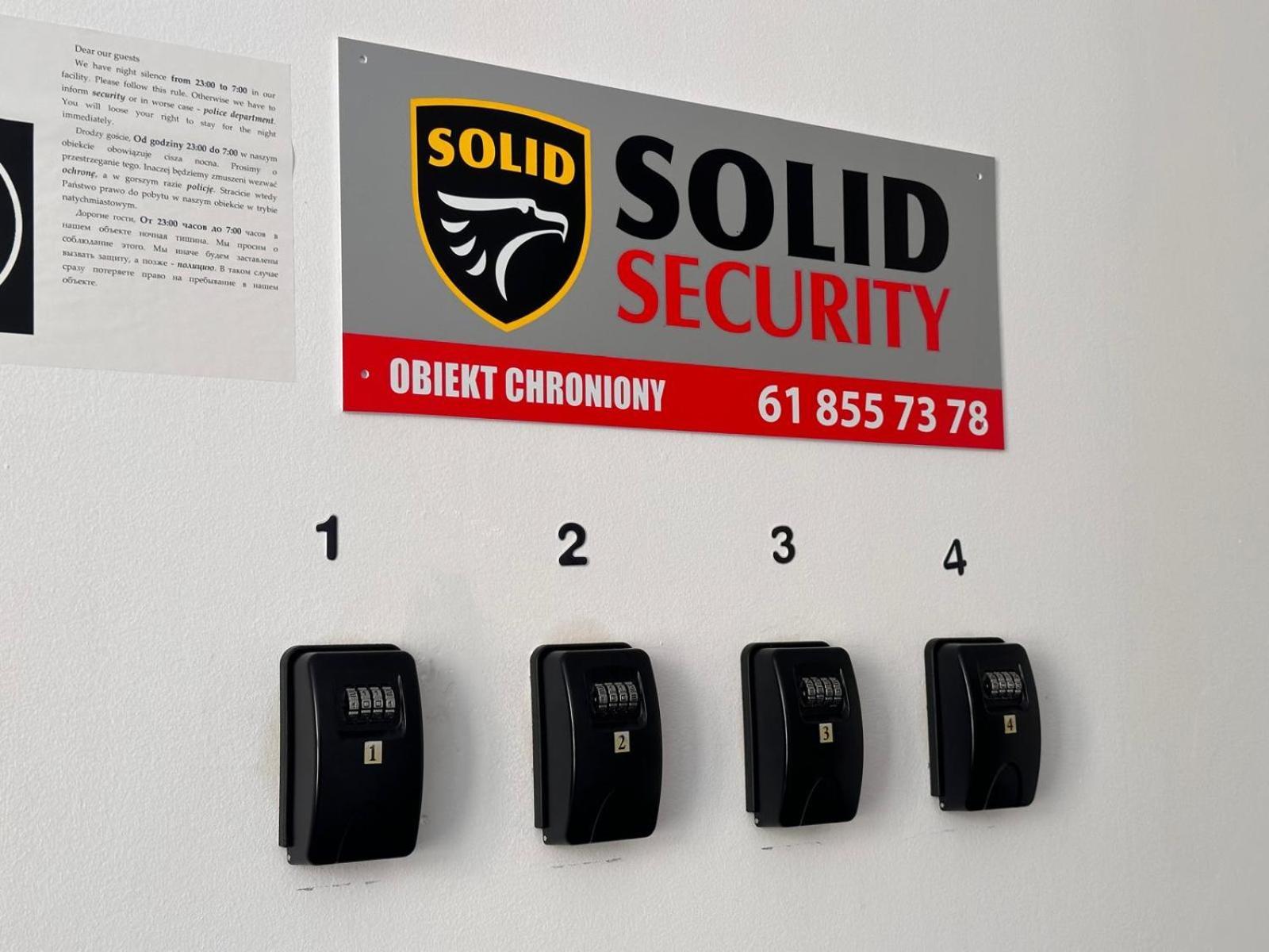 Economic Rooms- 24H Self Check-In Poznan Exterior photo
